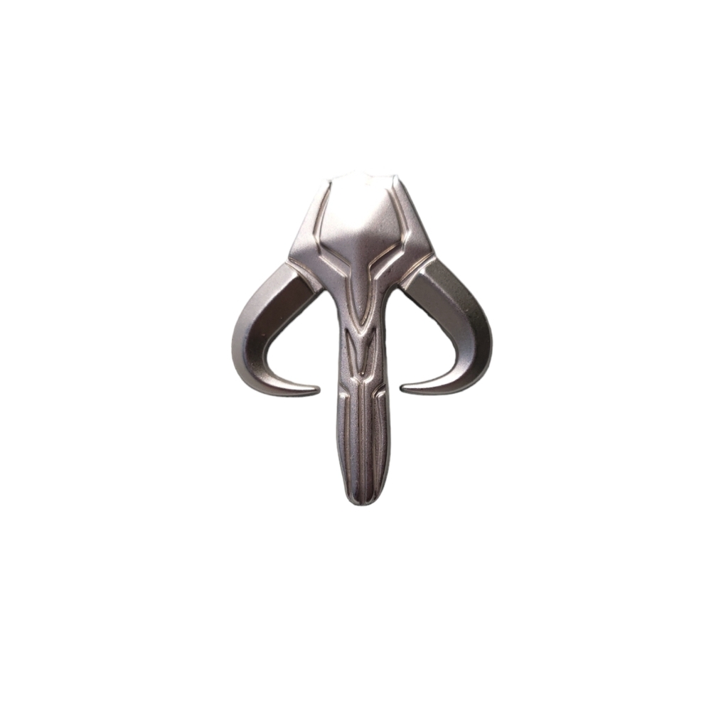 Star Wars Mythosaur Mandolorian Skull Emblem Enamel Pin - Picture 2 of 6